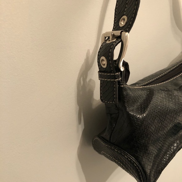 Nine West Black Snake Skin Trendy Boho Purse - Picture 2 of 8